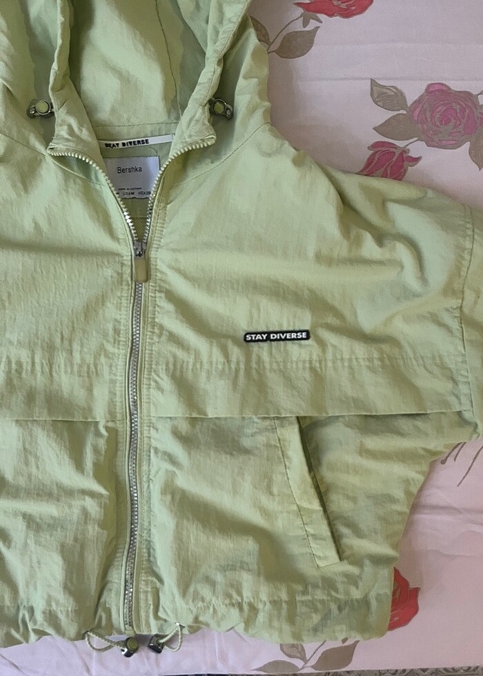 BERSHKA 38 beden kapüşonlu crop ceket - Görsel 3