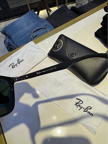  Beden siyah Renk RAYBAN GÖZLÜK