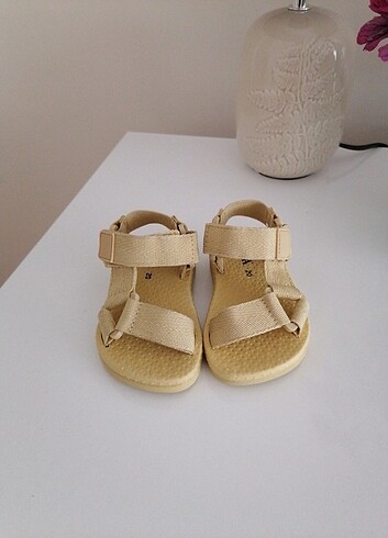 Zara sandalet unisex