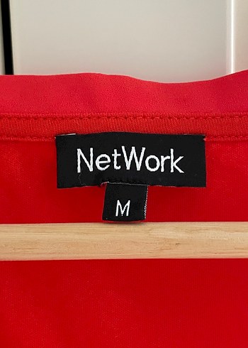 Network V Yaka Nar çiçeği Kadın Bluz - Görsel 2