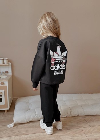 7 Yaş Beden adidas ve kuromi baskılı takım