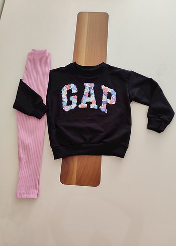 GAP yazılı taytlı takım