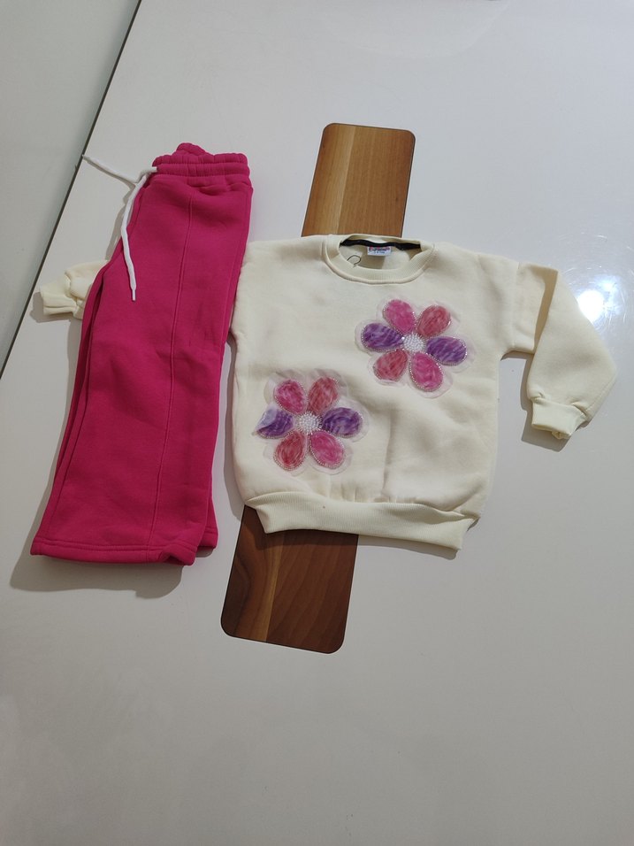 çiçek ve boncuk işlemeli takım - Görsel 2