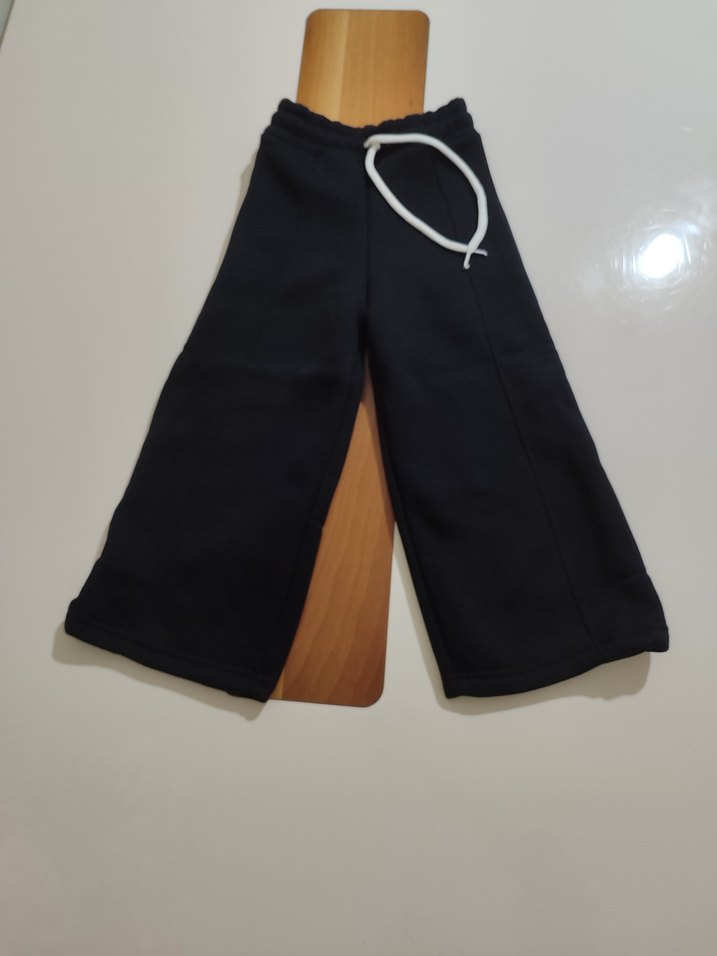 çiçek işlemeli şardonlu takım - Görsel 5