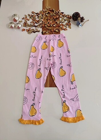 4 Yaş Beden pembe Renk Armut desenli pijama takımı