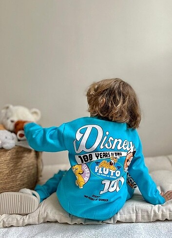 Diğer Disney karakter baskılı takım
