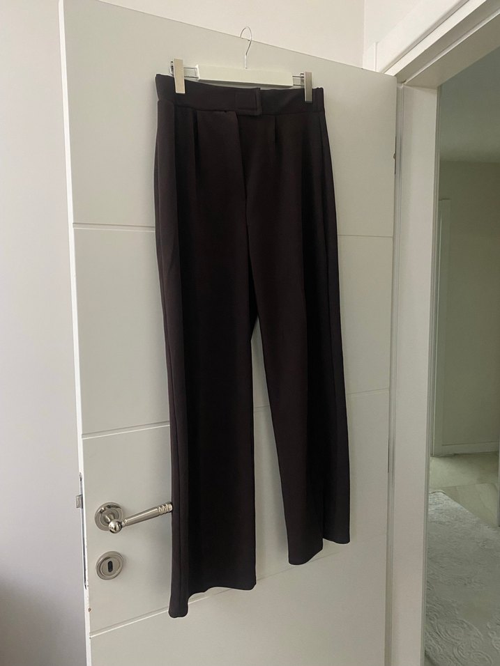 Kemer Detaylı Kahverengi Kadın Kumaş Pantolon - Görsel 2