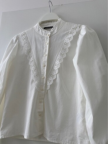 40 Beden beyaz Renk Güpürlü gömlek