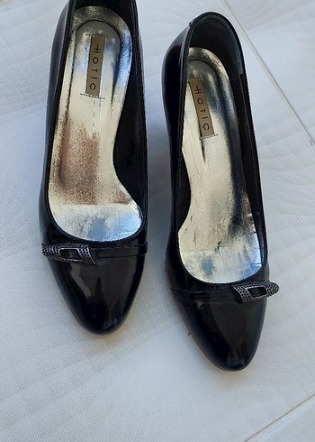 Klasik Siyah Tokalı Kadın Topuklu Ayakkabı - Görsel 4