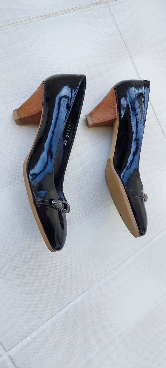 Klasik Siyah Tokalı Kadın Topuklu Ayakkabı - Görsel 3