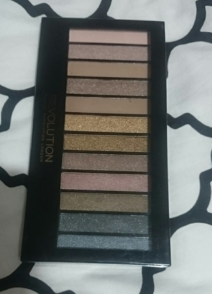 Makeup Revolution Far Paleti