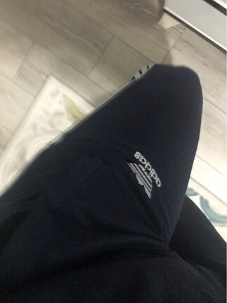 m Beden Adidas eşofman