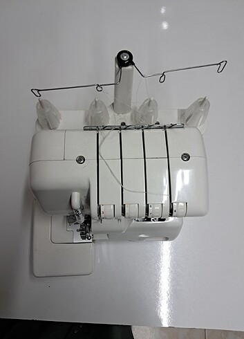 Diğer Yuki 760 4 İplik Overlok Makinesi