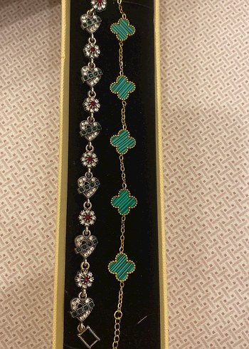 Nakış İşlemeli Zincir Detaylı Kadın Bileklik - Görsel 3