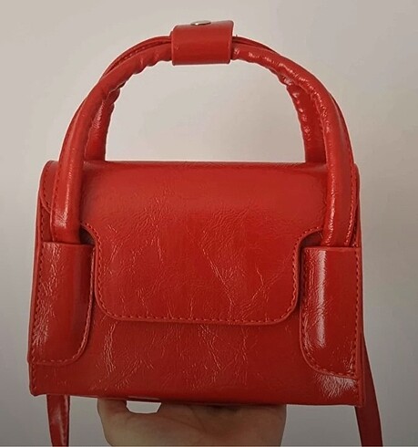 Beden Cherry red marty içi astarlı çanta