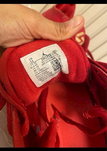 Kırmızı Bağcıklı Basketbol Ayakkabısı - Görsel 3