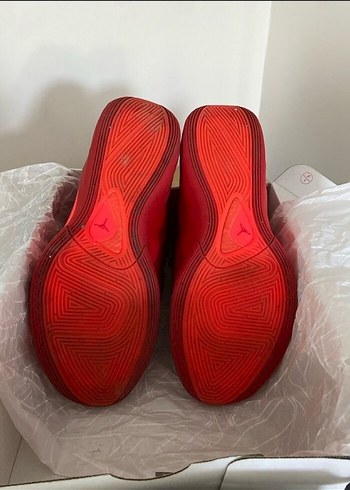 Kırmızı Bağcıklı Basketbol Ayakkabısı - Görsel 5