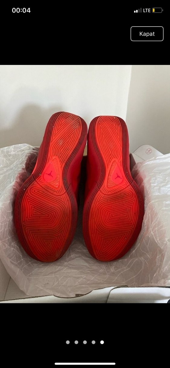 Kırmızı Bağcıklı Basketbol Ayakkabısı - Görsel 5