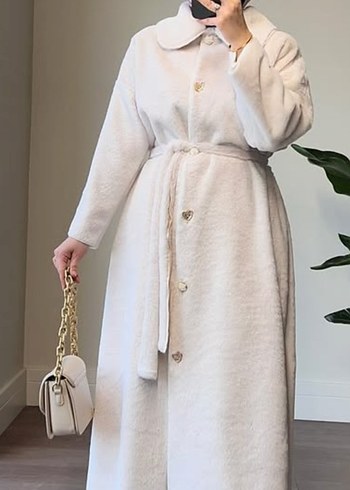 Kadın Beyaz Uzun Peluş Kaban - Görsel 3