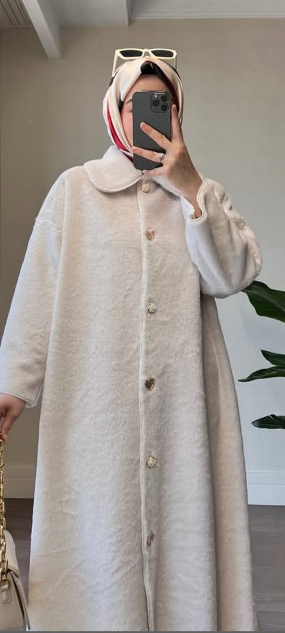 Kadın Beyaz Uzun Peluş Kaban - Görsel 4