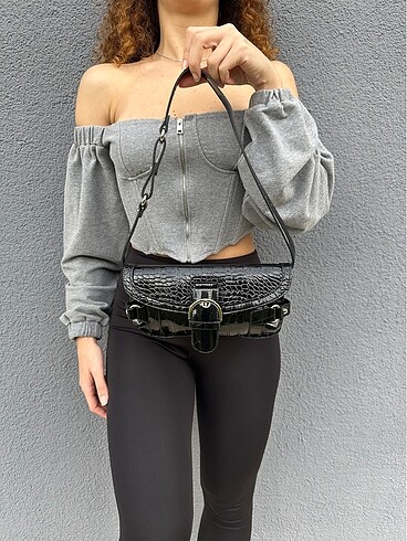 Stradivarius model çanta