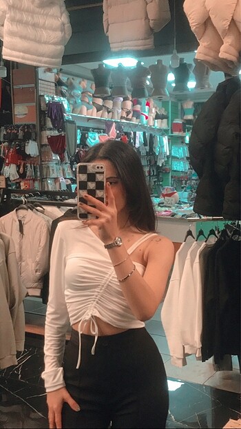 Beyaz bluz