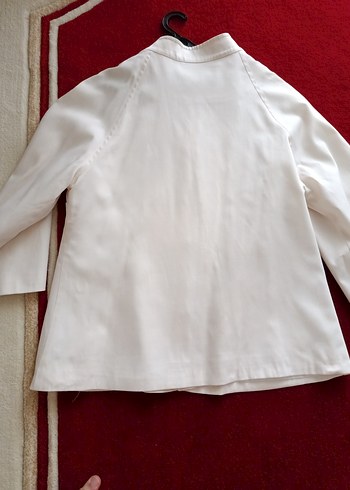 Düğmeli Beyaz Midi Kadın Ceket Gazelle - Görsel 3