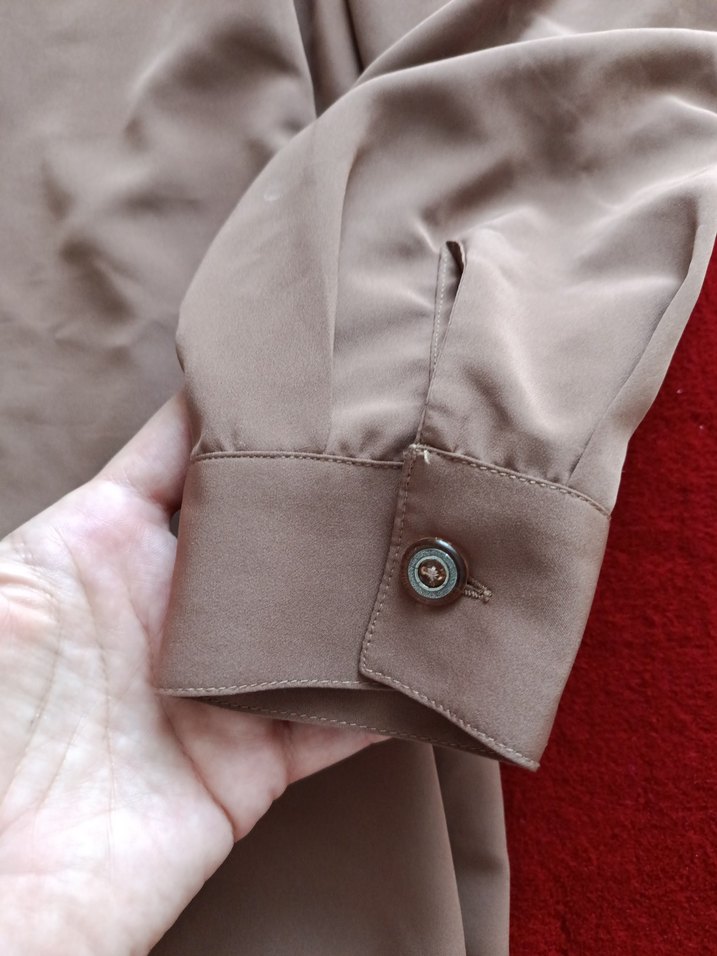 Düğmeli Bej Kadın Keten Gömlek - Görsel 3