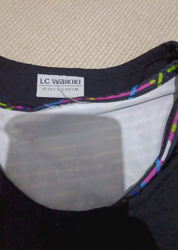 Çok Renkli Kolsuz Kız Tişörtü - Görsel 2