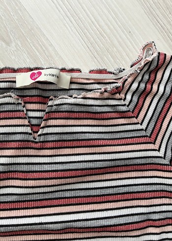 Çizgili Kısa Kollu Kadın Tişört - Görsel 3