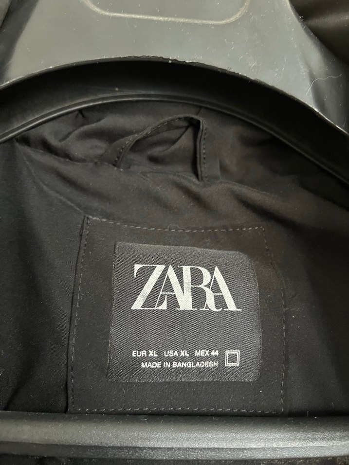 Zara siyah Fermuarlı erkek Şişme Yelek - Görsel 4