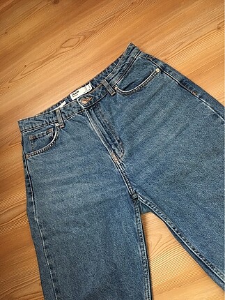 Bershka mom jean