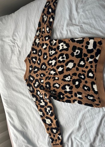 Leopar Desenli Örgü Kadın Kazak - Görsel 3