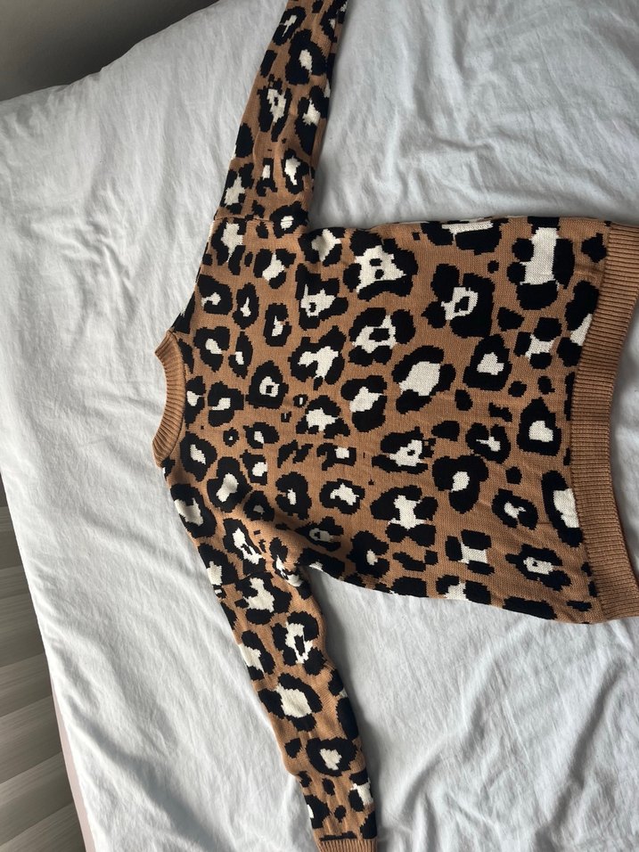 Leopar Desenli Örgü Kadın Kazak - Görsel 3
