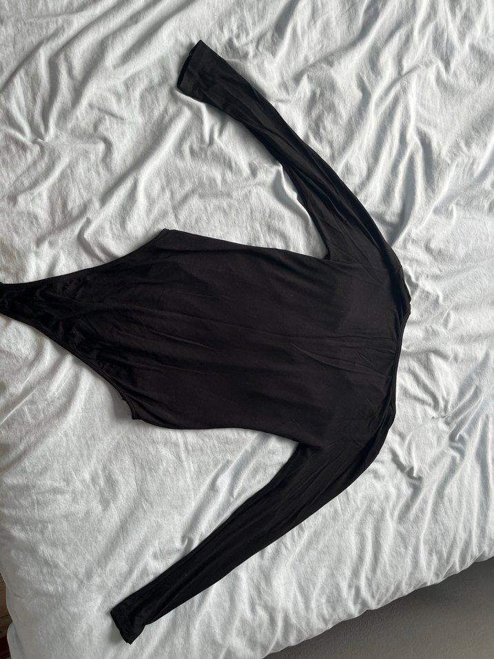 Siyah V Yaka Kadın Bluz cool and sexy pamuklu body bluz - Görsel 3