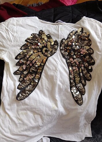 Bershka Arkası melek kanadı detaylı beyaz Tişört 