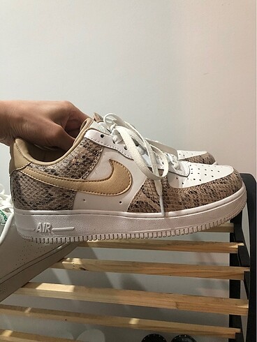 37,5 Beden beyaz Renk Nike air force beyaz bej ayakkabı