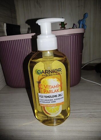 Garnier c vitamini parlak yüz temizleme jeli