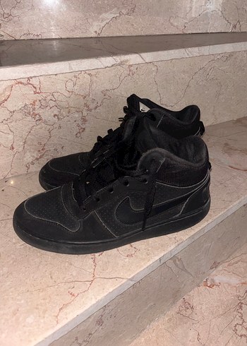 Nike Siyah Bağcıklı Erkek Spor Ayakkabı