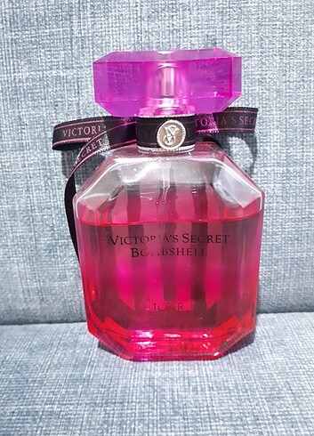 Victoria secret bombshell