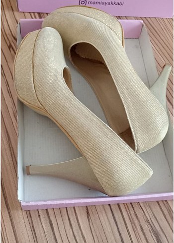 Bej Parlak Dolgu Topuklu Kadın Abiye Ayakkabı - Görsel 2