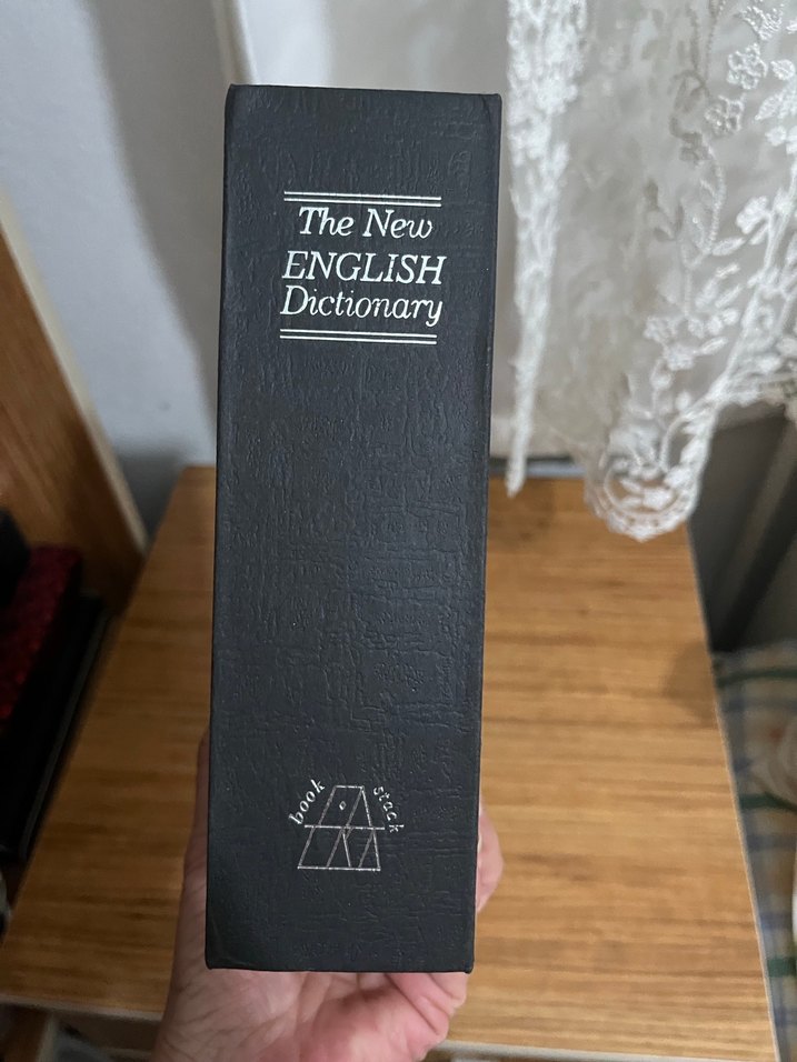 Kitap Görünümlü Gizli Kasa - Görsel 4