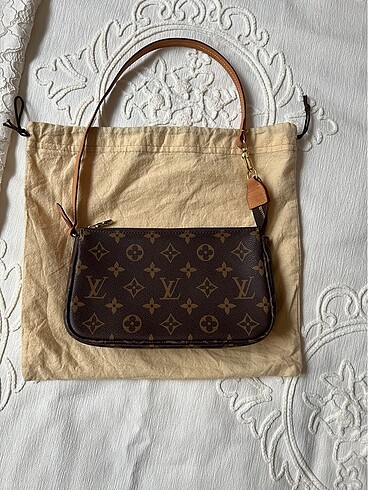  Beden Louis Vuitton Pochette