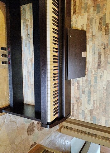 Piyano elektronik duvar tipi