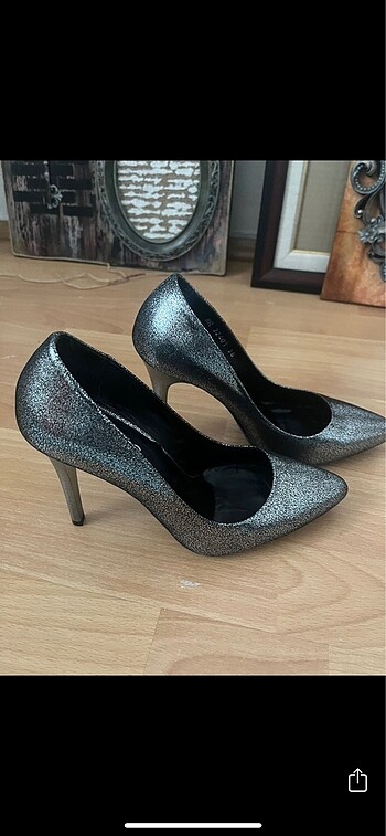 Hotiç parlak stiletto