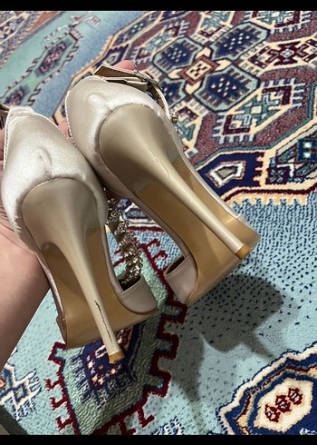 İnci Detaylı Beyaz Stiletto Kadın Abiye Ayakkabı - Görsel 3