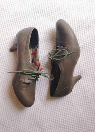 Zara Retro Midheels