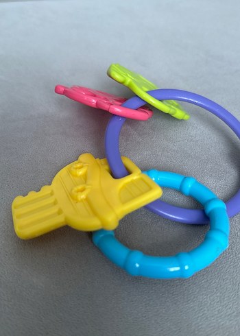 Fisher Price Renkli Diş Kaşıyıcı ve Çıngırak