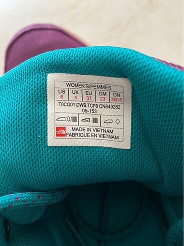 37 Beden mor Renk The north face kar ayakkabısı