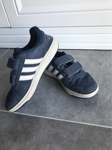 33 Beden Adidas spor ayakkabı